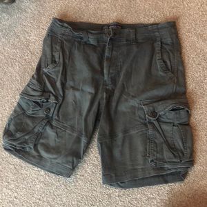 Men’s navy blue American Eagle brand “classic” “ extreme flex” cargo shorts.